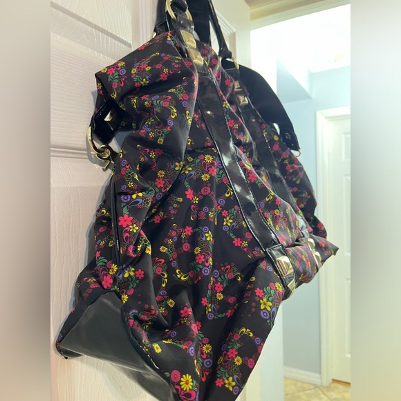 Betsey Johnson HUGE duffle Weekender handbag ditsy floral skull studded RARE HTF - Picture 8 of 15